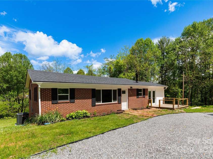 1318 Crawford Road, Waynesville, NC 28785.  MLS# CAR4256771, YatesRealty ID 23123. 