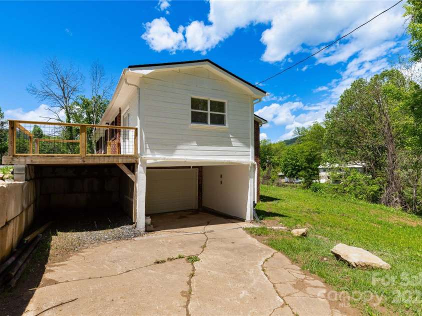 1318 Crawford Road, Waynesville, NC 28785.  MLS# CAR4256771, YatesRealty ID 23123. 