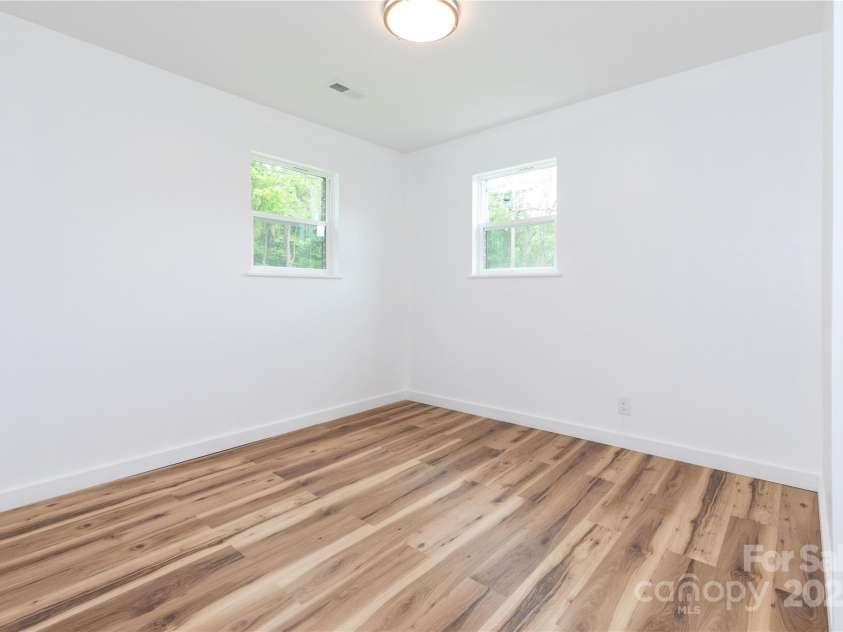 1318 Crawford Road, Waynesville, NC 28785.  MLS# CAR4256771, YatesRealty ID 23123. 