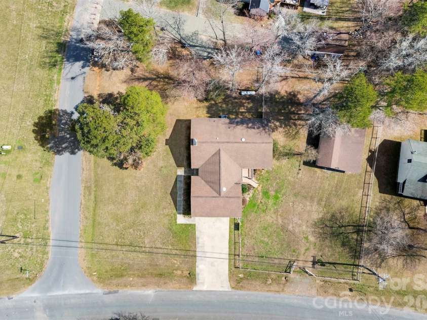 2010 Sprucewood Street, Albemarle, NC 28001.  MLS# CAR4354173, YatesRealty ID 23123. 