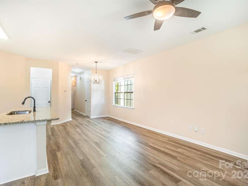 9036 Bradstreet Commons Way, Charlotte, NC 28215.  MLS# CAR4200197, YatesRealty ID 23125. 