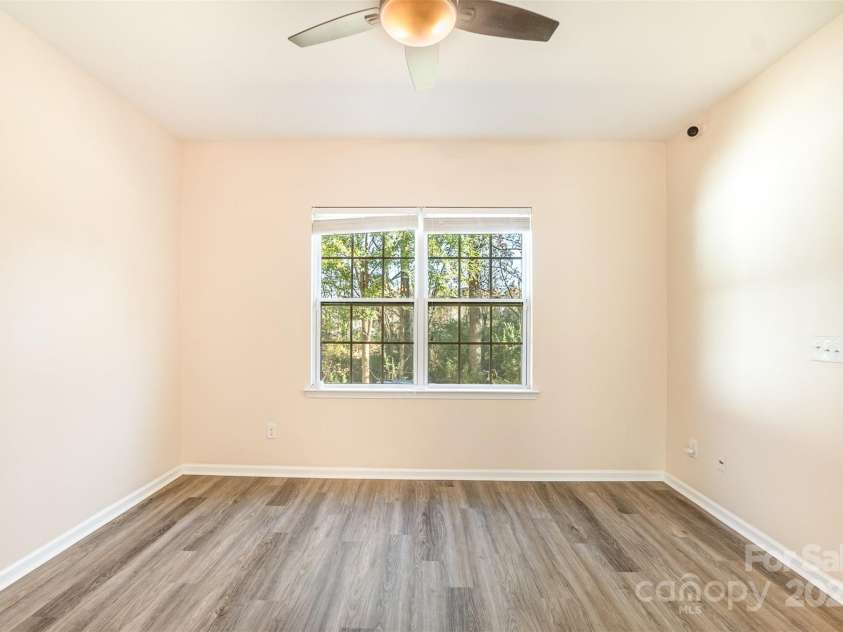 9036 Bradstreet Commons Way, Charlotte, NC 28215.  MLS# CAR4200197, YatesRealty ID 23125. 