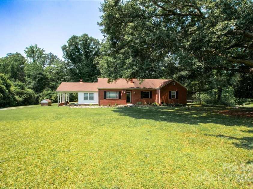 7016 Tirzah Church Road, Waxhaw, NC 28173.  MLS# CAR4271023, YatesRealty ID 23126. 