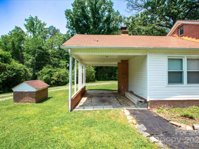 7016 Tirzah Church Road, Waxhaw, NC 28173.  MLS# CAR4271023, YatesRealty ID 23126. 