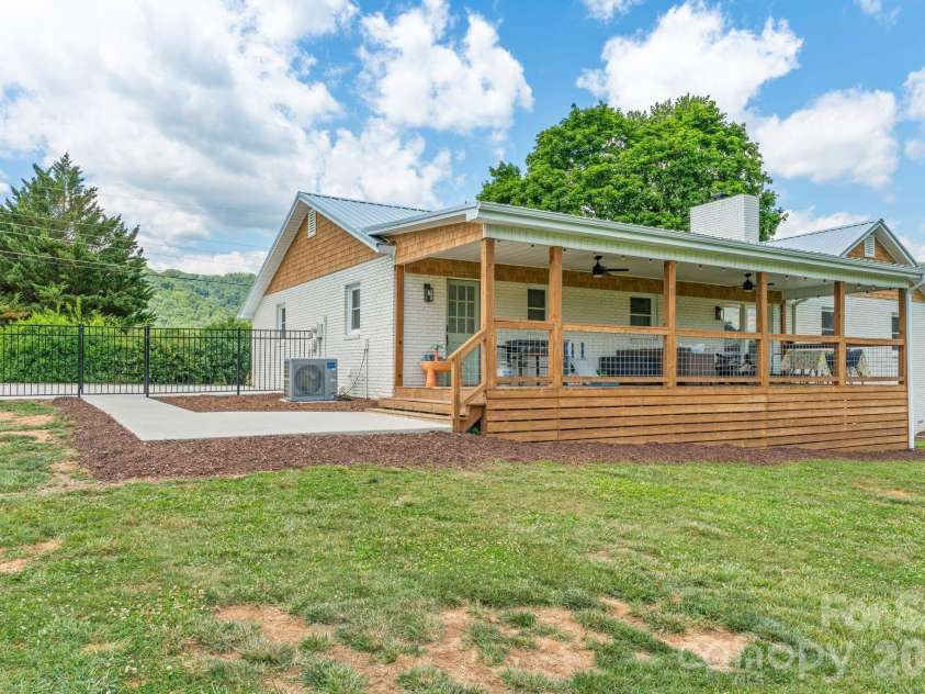 97 Paul Holland Road, Canton, NC 28716.  MLS# CAR4382350, YatesRealty ID 23126. 