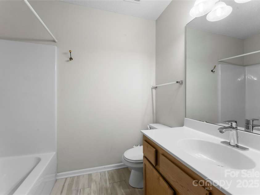 1326 Anthem Court, Charlotte, NC 28205.  MLS# CAR4274745, YatesRealty ID 23127. 