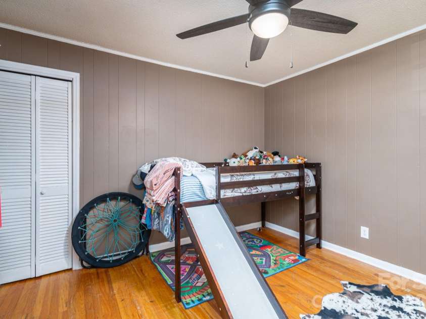 636 Poplar Drive, Shelby, NC 28152.  MLS# CAR4382256, YatesRealty ID 23127. 