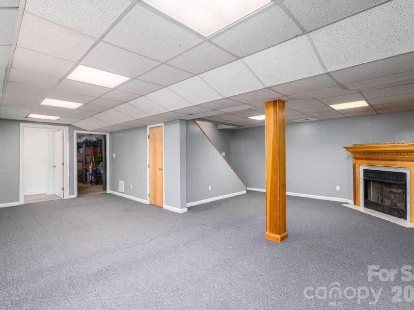 636 Poplar Drive, Shelby, NC 28152.  MLS# CAR4382256, YatesRealty ID 23127. 