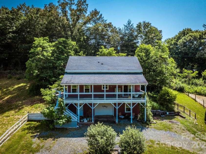 25 Frannys Farm Road, Leicester, NC 28748.  MLS# CAR4269407, YatesRealty ID 23129. 