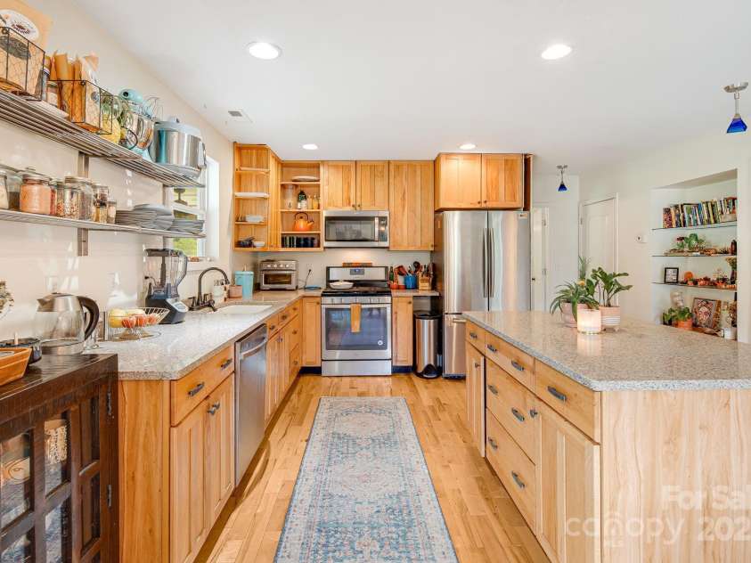 25 Frannys Farm Road, Leicester, NC 28748.  MLS# CAR4269407, YatesRealty ID 23129. 