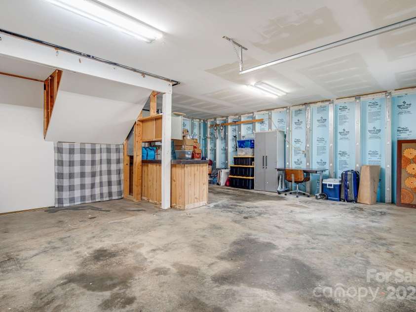 25 Frannys Farm Road, Leicester, NC 28748.  MLS# CAR4269407, YatesRealty ID 23129. Garage