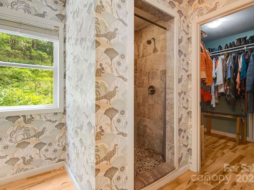 25 Frannys Farm Road, Leicester, NC 28748.  MLS# CAR4269407, YatesRealty ID 23129. Primary Bathroom