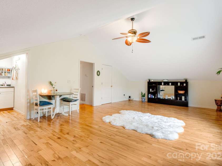 25 Frannys Farm Road, Leicester, NC 28748.  MLS# CAR4269407, YatesRealty ID 23129. Upper level Studio/Flex Space