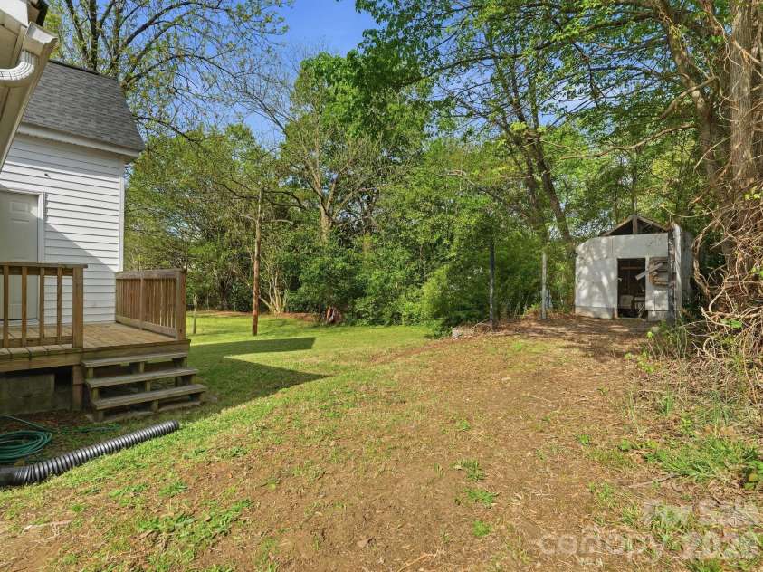158 Academy Street, Concord, NC 28025.  MLS# CAR4367256, YatesRealty ID 23130. 