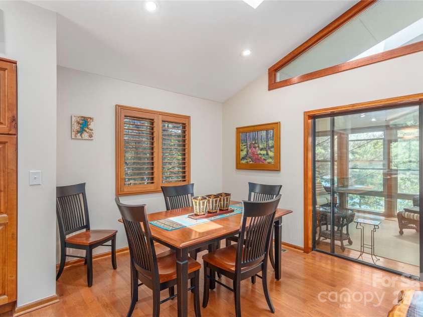 324 Cheulah Road, Brevard, NC 28712.  MLS# CAR4272420, YatesRealty ID 23130. 