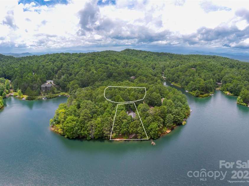 324 Cheulah Road, Brevard, NC 28712.  MLS# CAR4272420, YatesRealty ID 23130. 