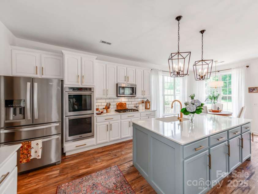 1605 Ambergate Drive, Waxhaw, NC 28173.  MLS# CAR4273160, YatesRealty ID 23131. 