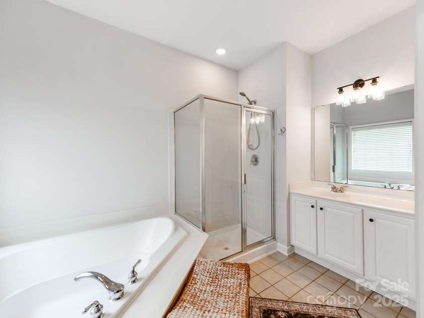 1605 Ambergate Drive, Waxhaw, NC 28173.  MLS# CAR4273160, YatesRealty ID 23131. 