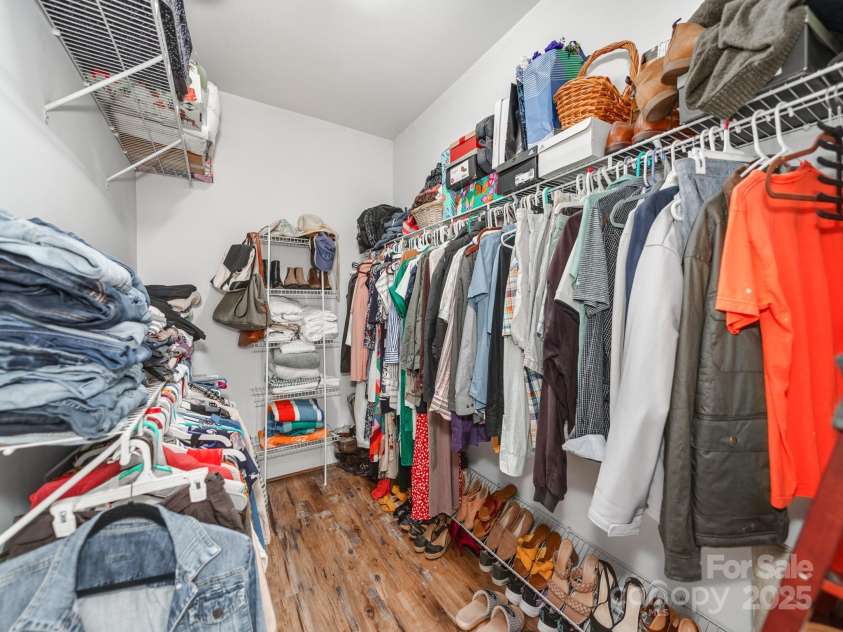 1605 Ambergate Drive, Waxhaw, NC 28173.  MLS# CAR4273160, YatesRealty ID 23131. 