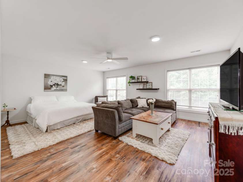 1605 Ambergate Drive, Waxhaw, NC 28173.  MLS# CAR4273160, YatesRealty ID 23131. 