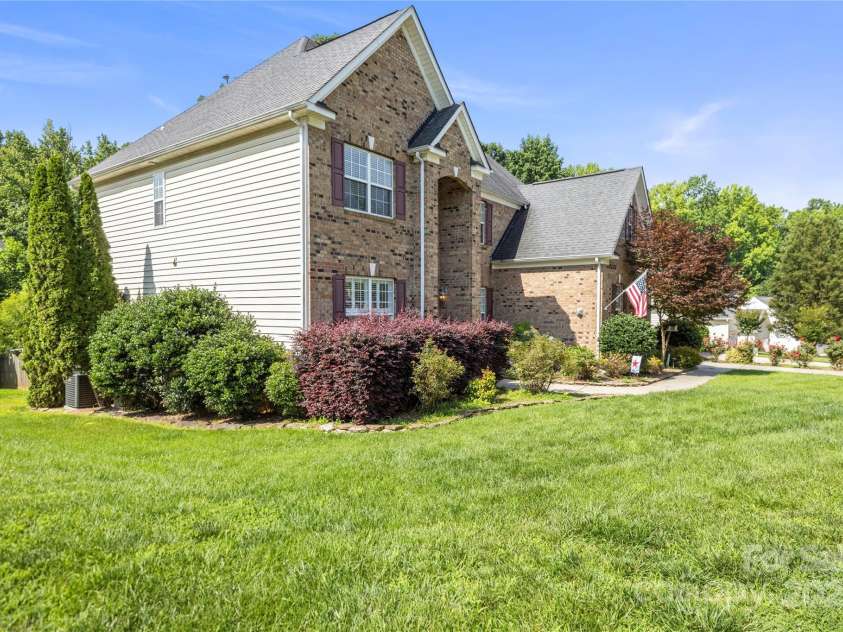 128 Sugar Thyme Lane, Mooresville, NC 28115.  MLS# CAR4266649, YatesRealty ID 23132. 