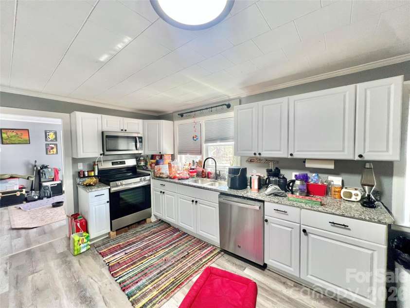 5528 Elkin Highway, North Wilkesboro, NC 28659.  MLS# CAR4357607, YatesRealty ID 23132. 
