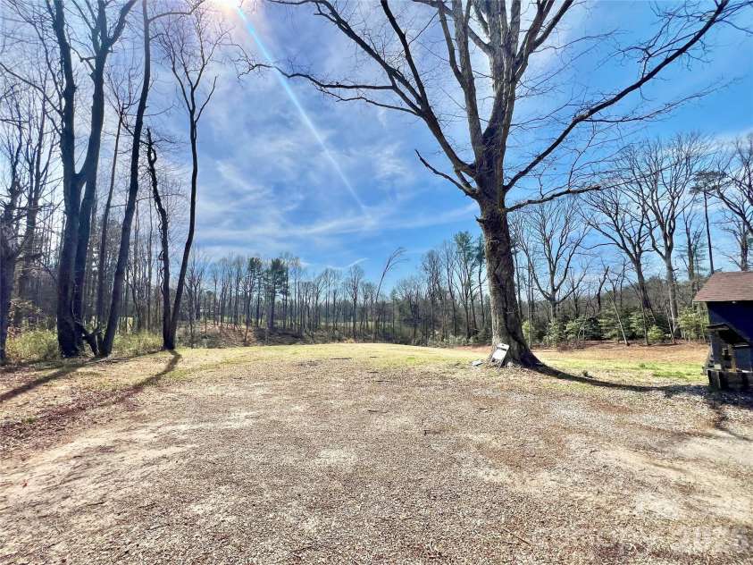 5528 Elkin Highway, North Wilkesboro, NC 28659.  MLS# CAR4357607, YatesRealty ID 23132. 