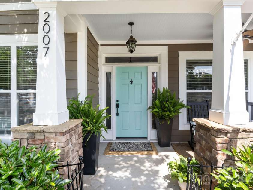 2007 Bishops Court, Cornelius, NC 28031.  MLS# CAR4257347, YatesRealty ID 23133. 