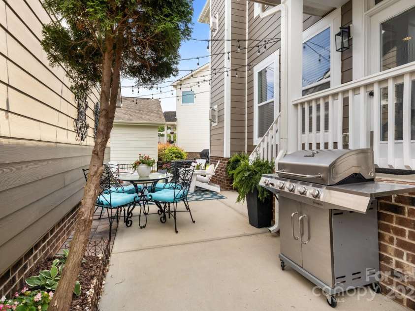 2007 Bishops Court, Cornelius, NC 28031.  MLS# CAR4257347, YatesRealty ID 23133. 