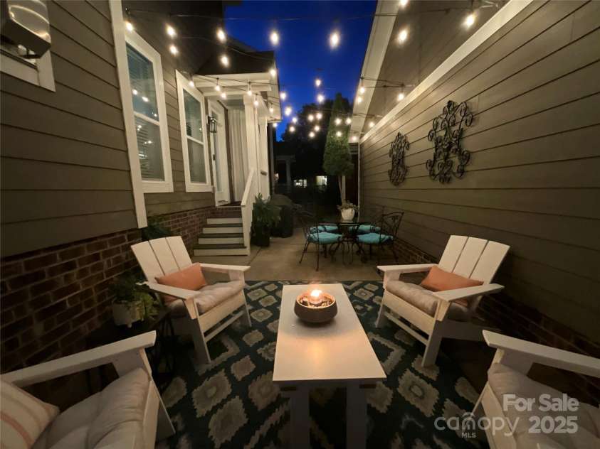 2007 Bishops Court, Cornelius, NC 28031.  MLS# CAR4257347, YatesRealty ID 23133. 