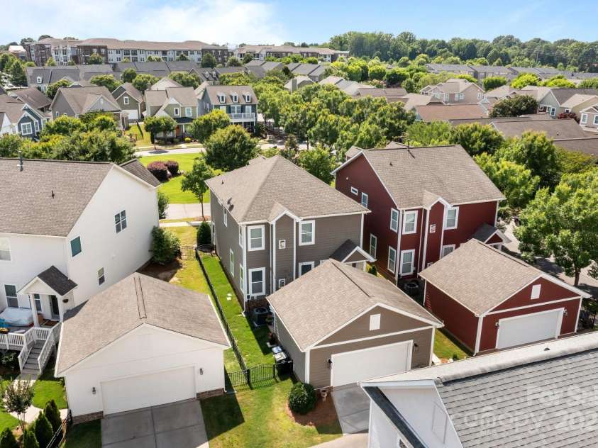 2007 Bishops Court, Cornelius, NC 28031.  MLS# CAR4257347, YatesRealty ID 23133. 