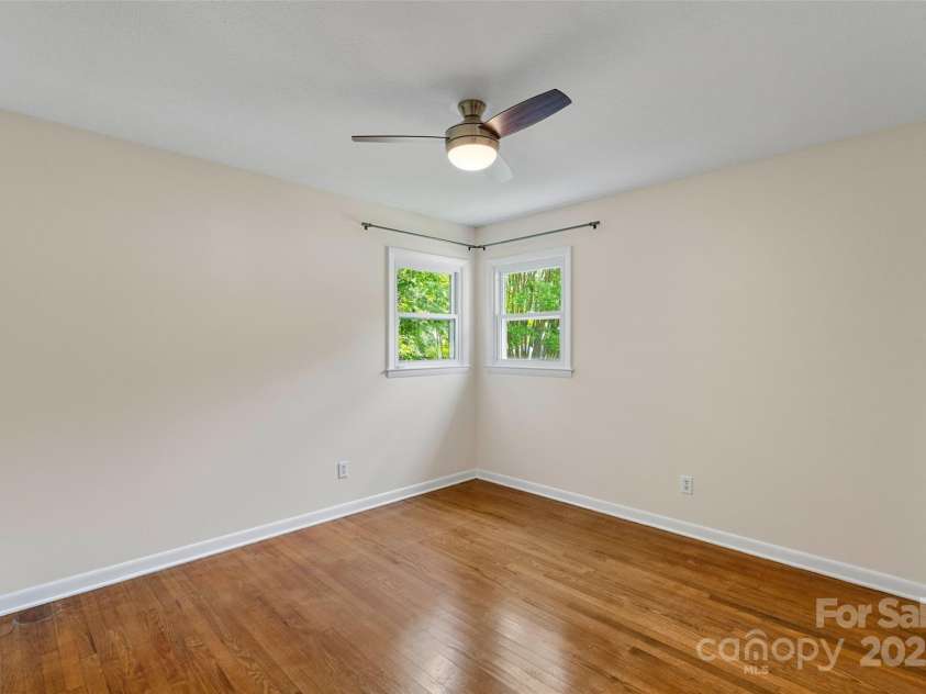 146 Swannanoa Avenue, Asheville, NC 28806.  MLS# CAR4264660, YatesRealty ID 23134. 