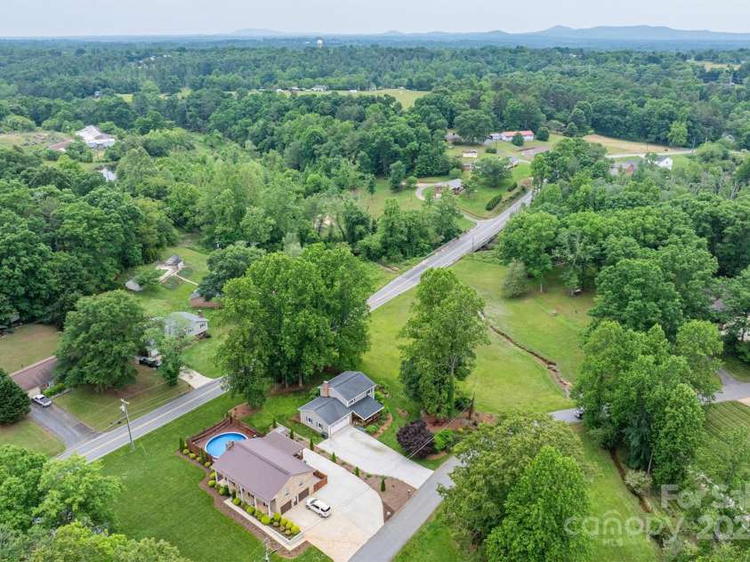 206 Hudson Cajah Mountain Road, Hudson, NC 28638.  MLS# CAR4252471, YatesRealty ID 23135. 
