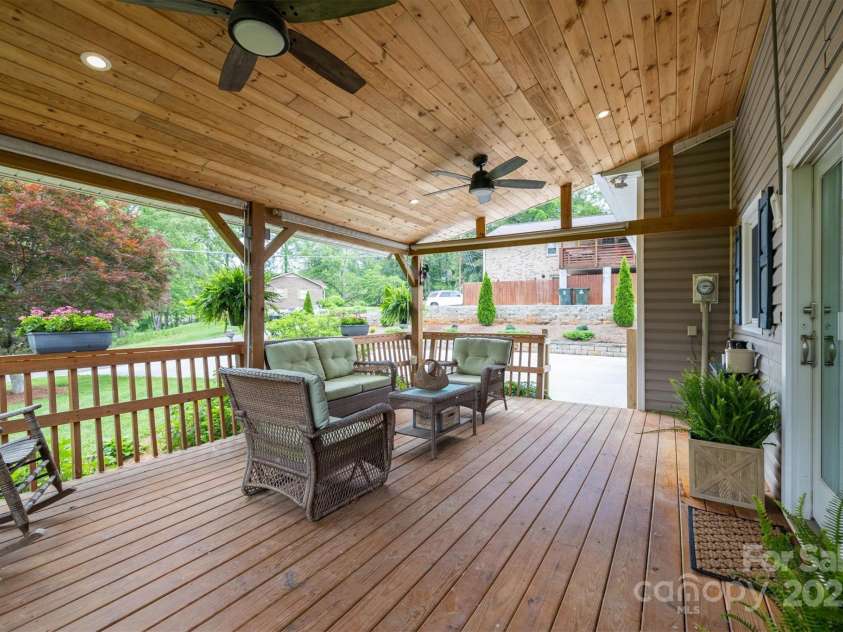 206 Hudson Cajah Mountain Road, Hudson, NC 28638.  MLS# CAR4252471, YatesRealty ID 23135. 