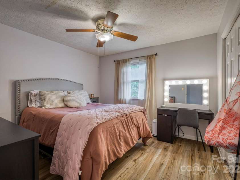 206 Hudson Cajah Mountain Road, Hudson, NC 28638.  MLS# CAR4252471, YatesRealty ID 23135. 