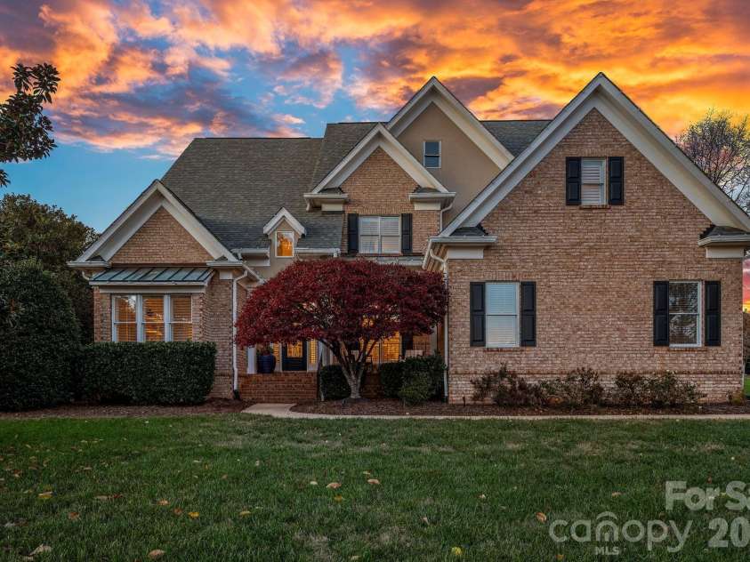 18823 Peninsula Cove Lane, Cornelius, NC 28031.  MLS# CAR4333628, YatesRealty ID 23136. 