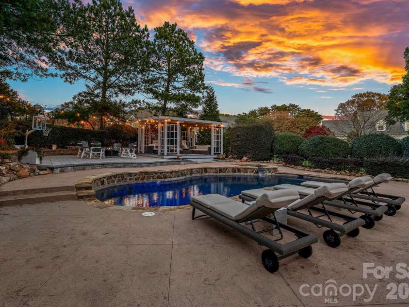 18823 Peninsula Cove Lane, Cornelius, NC 28031.  MLS# CAR4333628, YatesRealty ID 23136. 