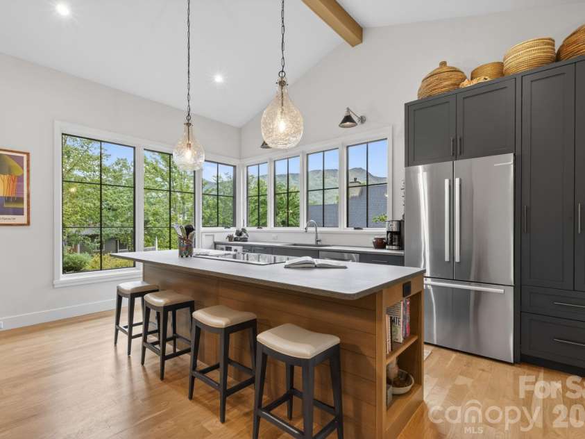 18 Wordsworth Road, Black Mountain, NC 28711.  MLS# CAR4377093, YatesRealty ID 23137. Kitchen