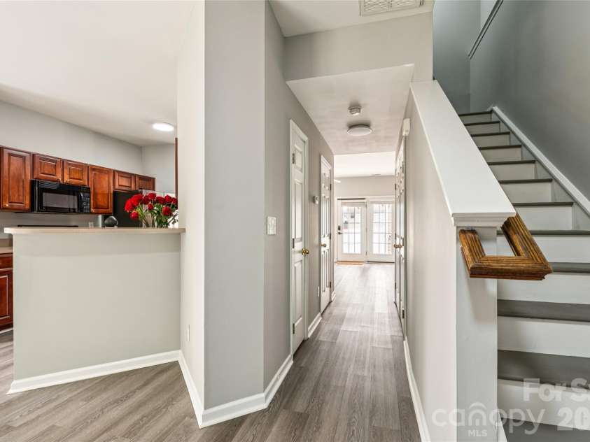 7125 Flying Scotsman Drive, Charlotte, NC 28213.  MLS# CAR4345317, YatesRealty ID 23139. 