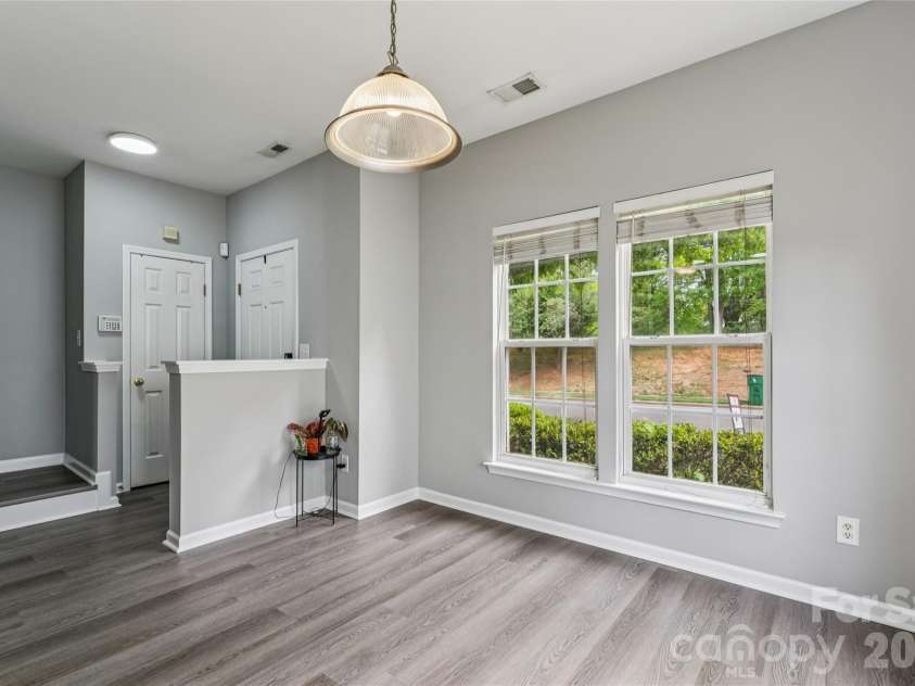 7125 Flying Scotsman Drive, Charlotte, NC 28213.  MLS# CAR4345317, YatesRealty ID 23139. 