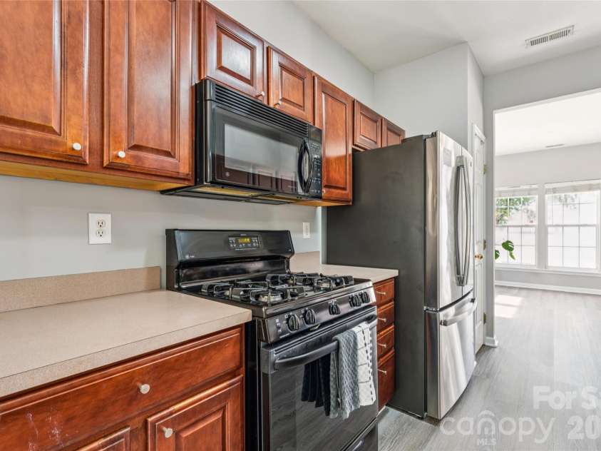 7125 Flying Scotsman Drive, Charlotte, NC 28213.  MLS# CAR4345317, YatesRealty ID 23139. 