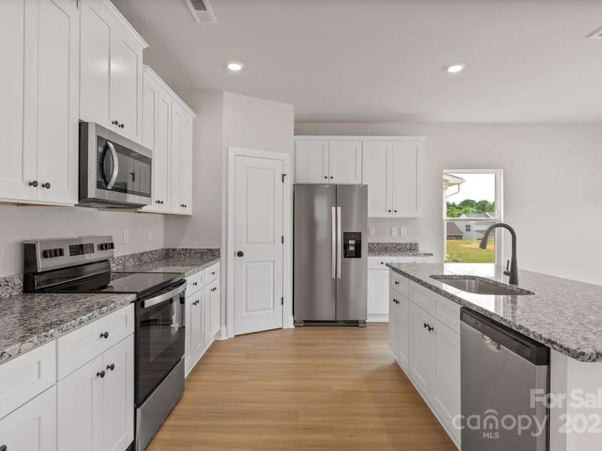 5704 Skinny Drive, Charlotte, NC 28215.  MLS# CAR4235676, YatesRealty ID 2314. 