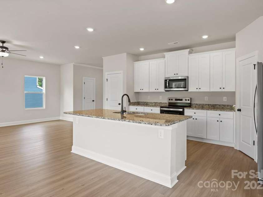 5704 Skinny Drive, Charlotte, NC 28215.  MLS# CAR4235676, YatesRealty ID 2314. 