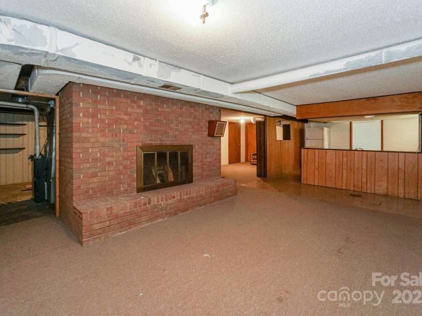 165 Fieldstone Farm Drive, Statesville, NC 28625.  MLS# CAR4272588, YatesRealty ID 23140. 