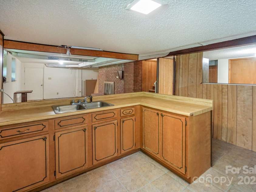 165 Fieldstone Farm Drive, Statesville, NC 28625.  MLS# CAR4272588, YatesRealty ID 23140. 