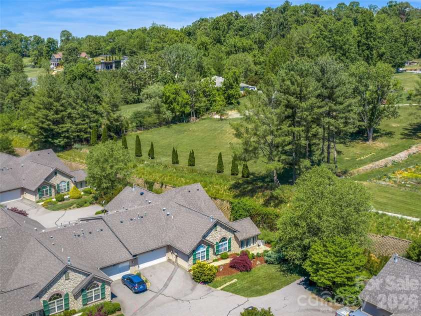 60 Mountain Meadow Circle, Weaverville, NC 28787.  MLS# CAR4382244, YatesRealty ID 23140. Great yard outside this home