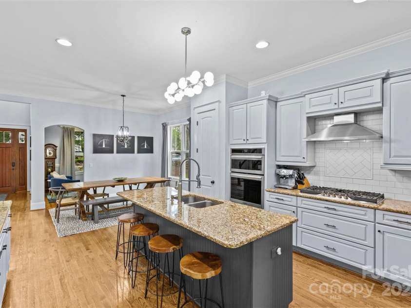 2617 Bay Street, Charlotte, NC 28205.  MLS# CAR4253952, YatesRealty ID 23141. 