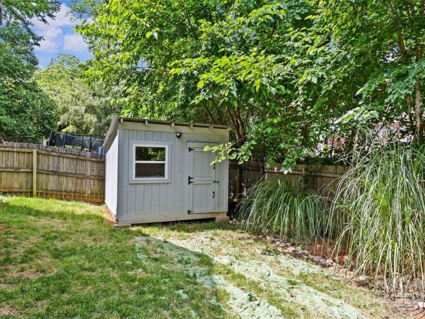 2617 Bay Street, Charlotte, NC 28205.  MLS# CAR4253952, YatesRealty ID 23141. 