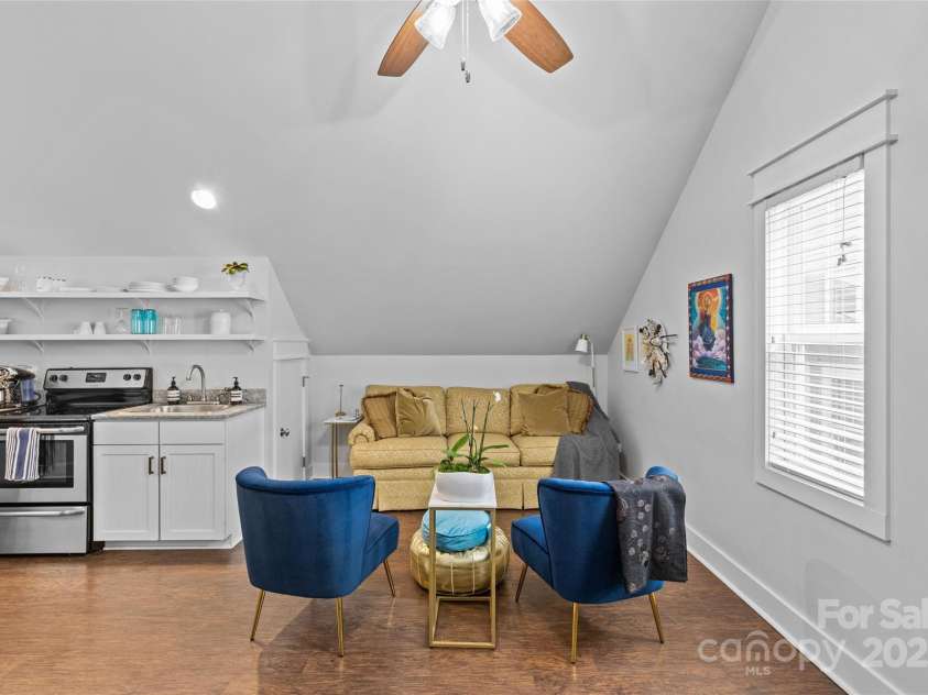 2617 Bay Street, Charlotte, NC 28205.  MLS# CAR4253952, YatesRealty ID 23141. 