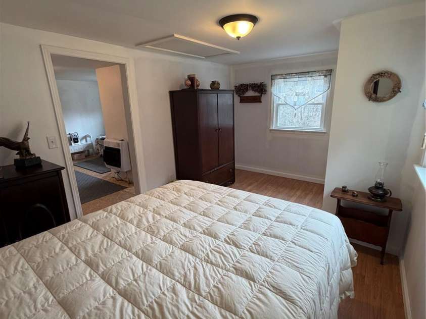 658 Upper Hanging Rock Road, Spruce Pine, NC 28777.  MLS# CAR4362146, YatesRealty ID 23142. Guest House